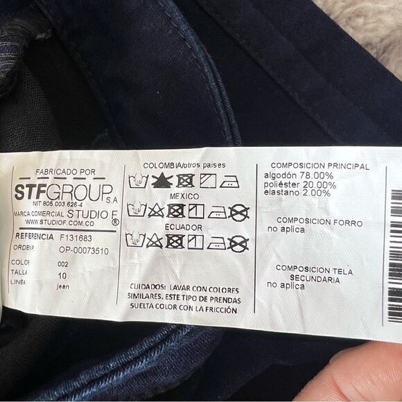 STUDIO F Colombian butt lifting Button Skinny Jeans. Size 6 US - Picture 10 of 11